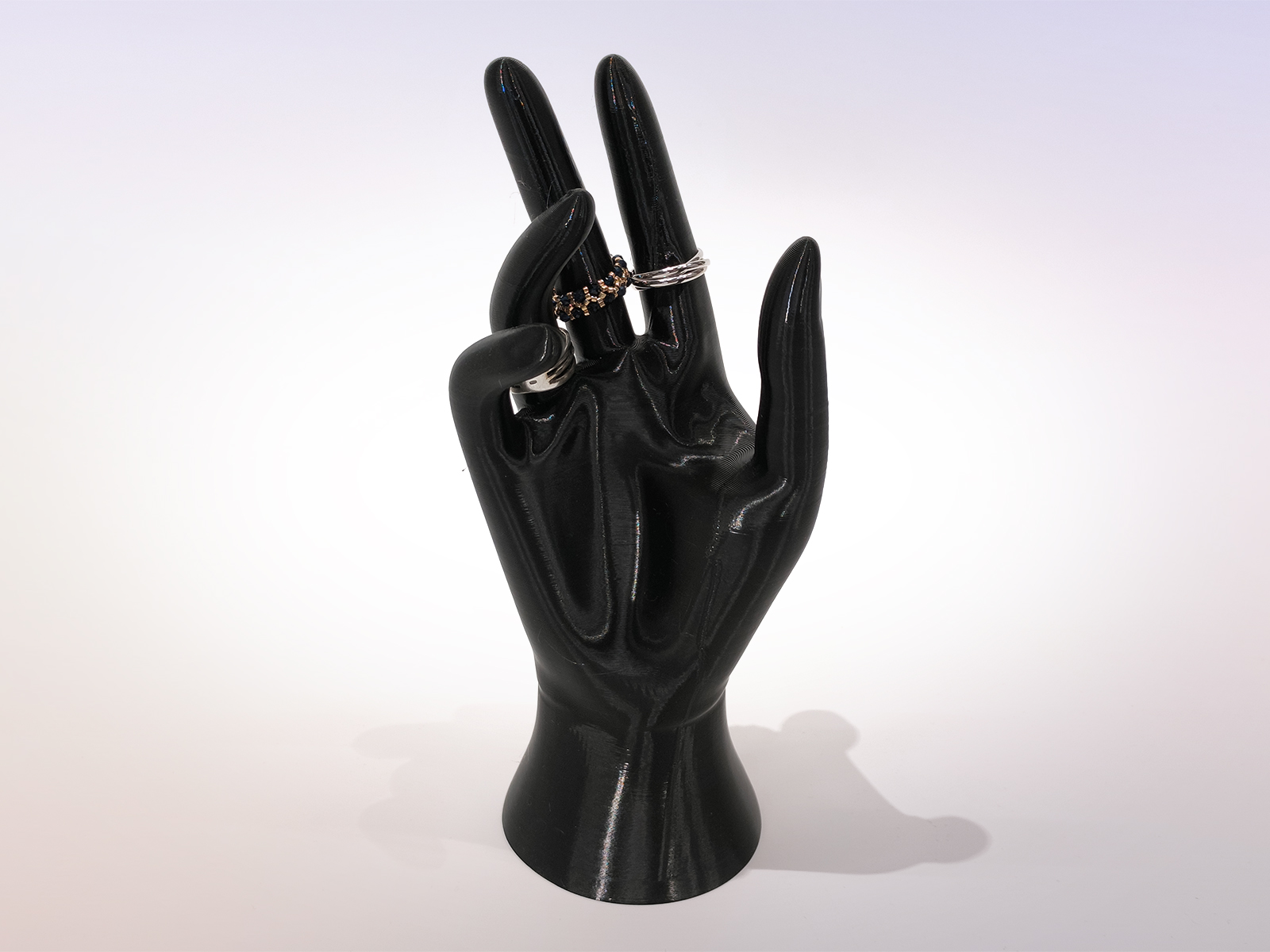 Подставка для украшений в виде руки