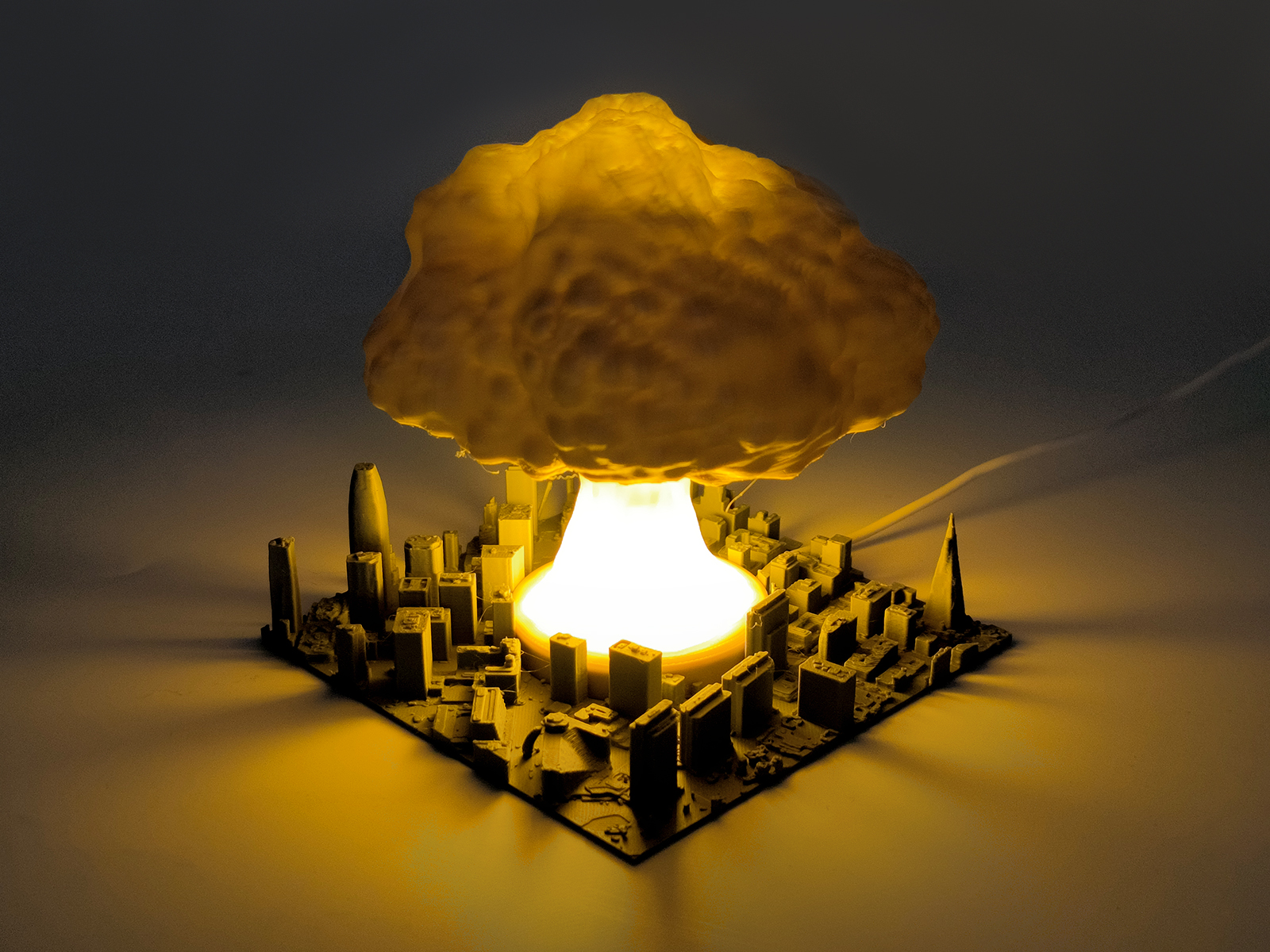 Лампа «Ядерный удар»